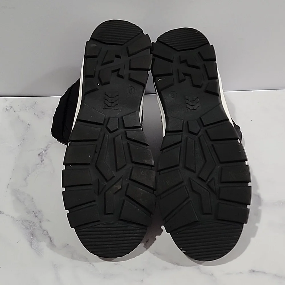 All In Motion Black & White  Winter Snow Boots